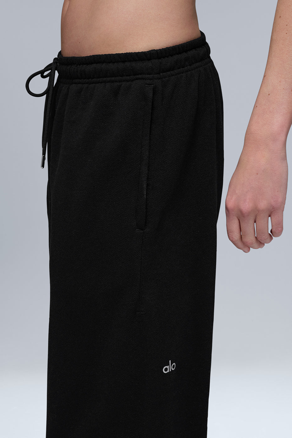 alo Chill Sweatpant - Black