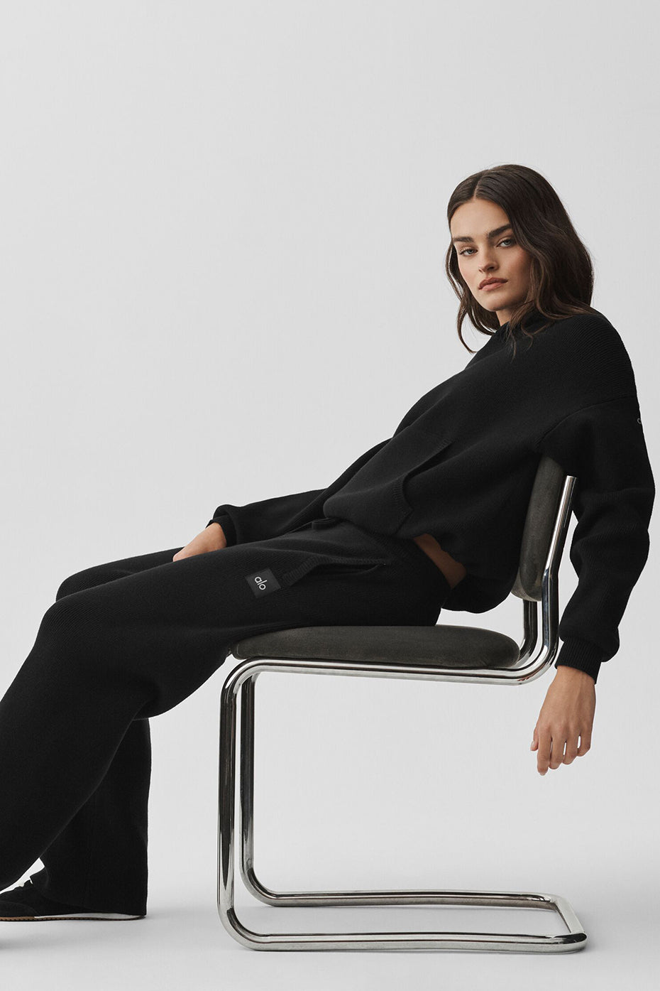 alo Scholar Straight Leg Sweatpant - Black