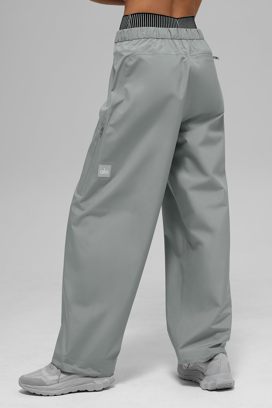 alo Alpha Shell Pant - Lunar Grey