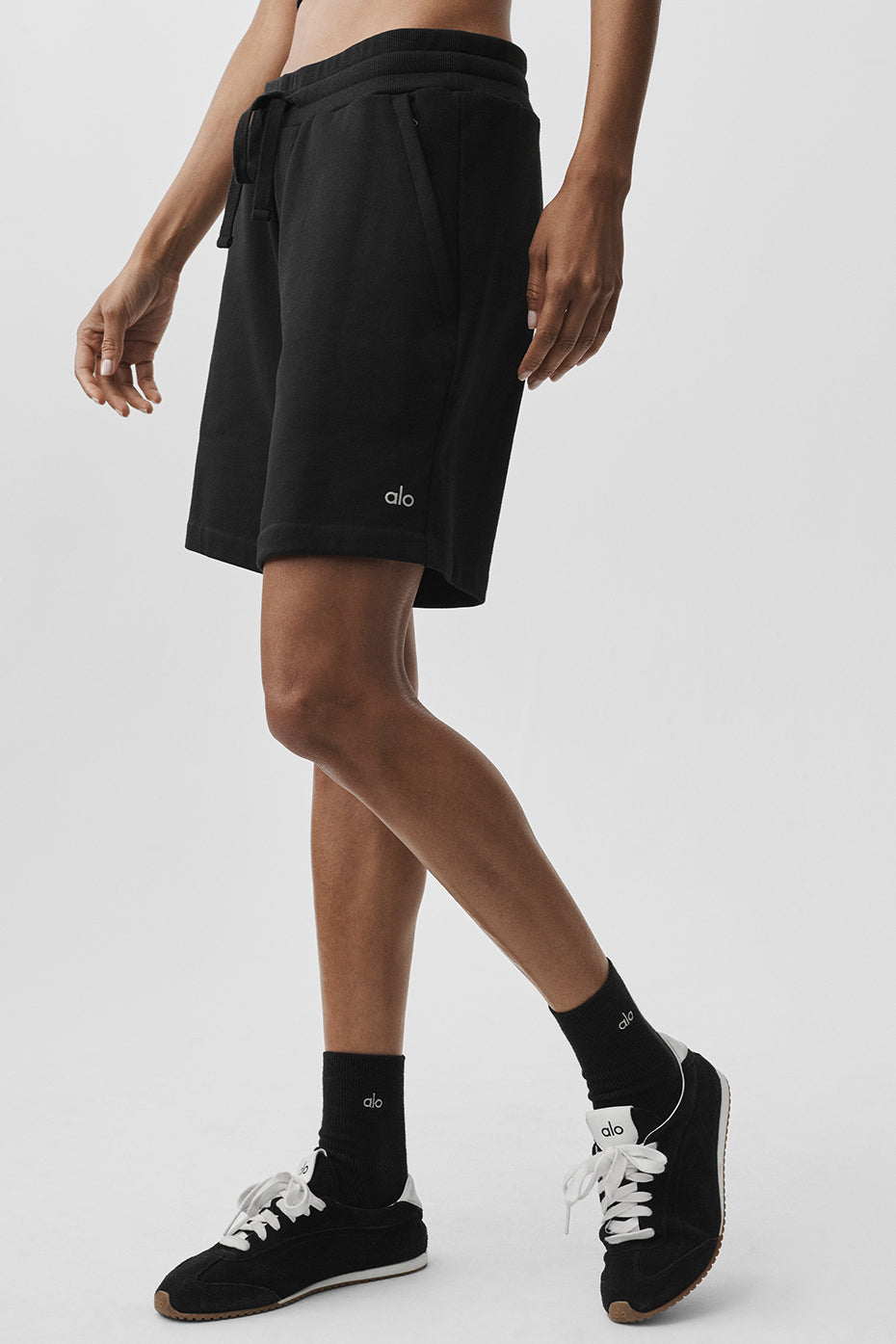 alo Chill Short - Black
