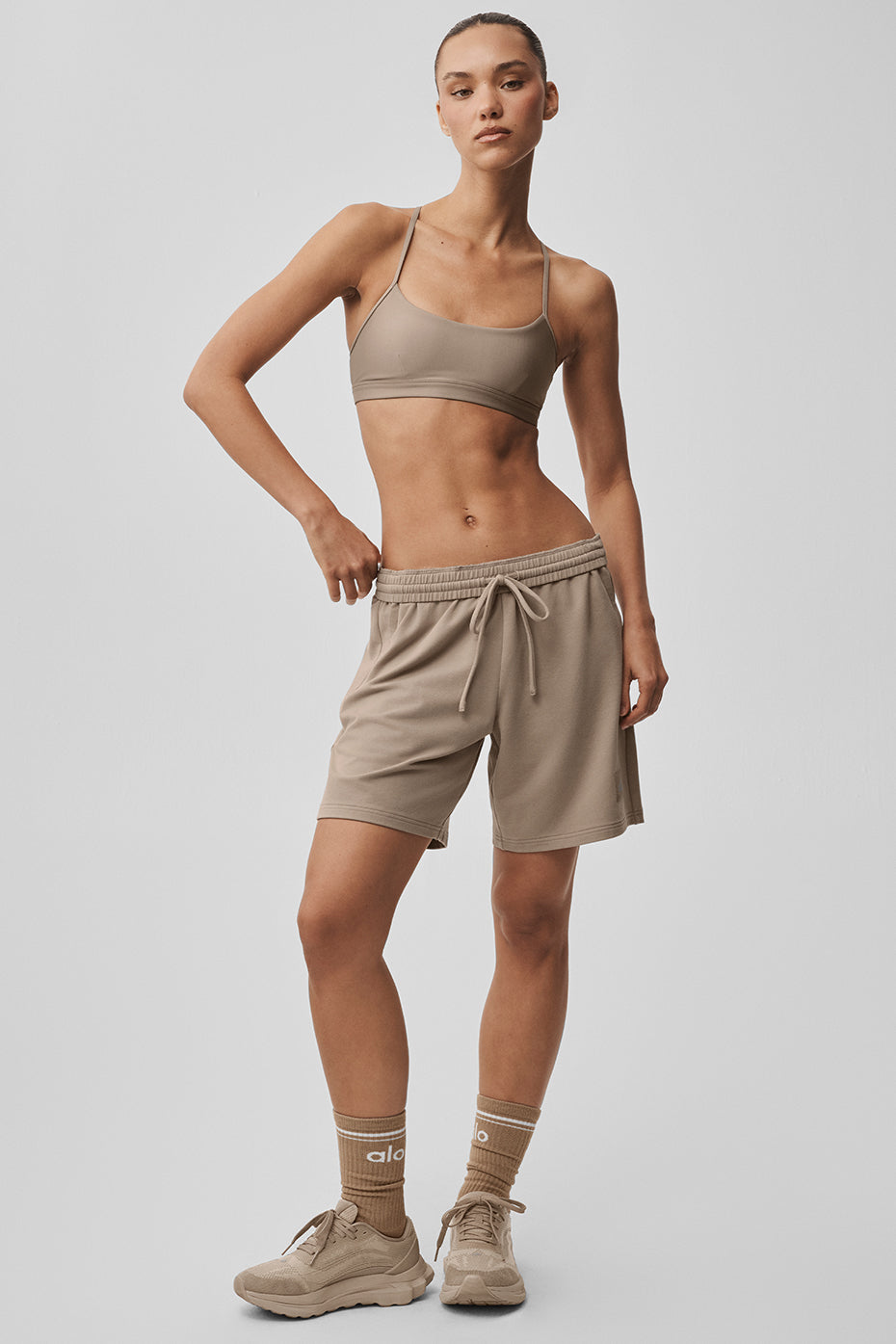 alo 7" Double Take Short - Gravel