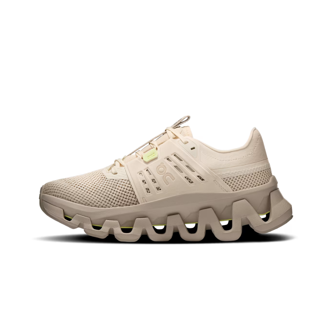 On Running Cloudswift Amp Sand Desert (W)