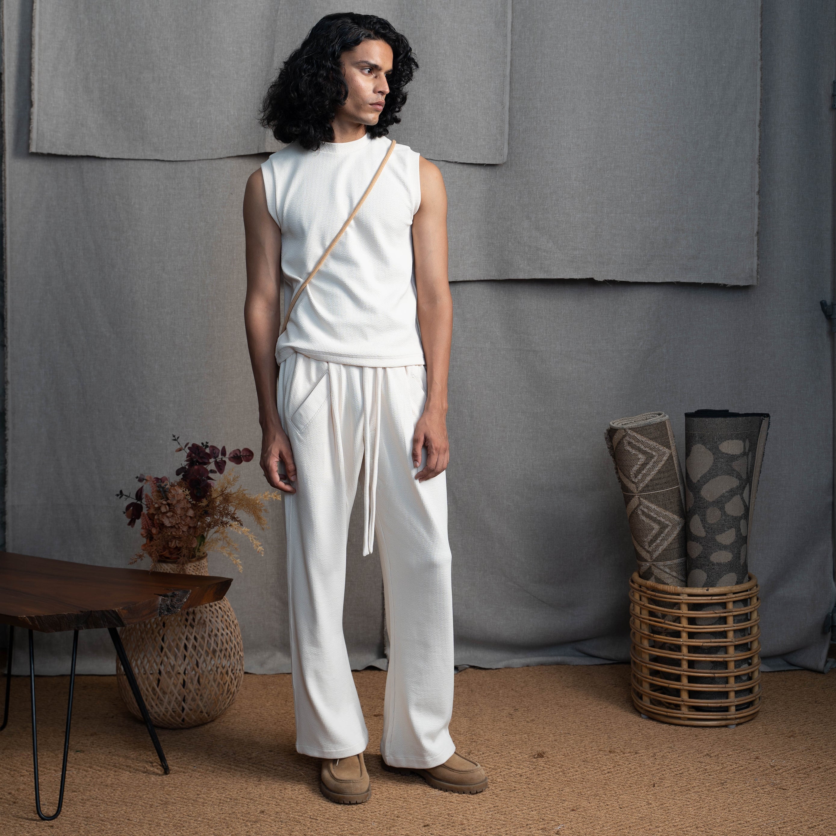 PLEATED CORDS- ALMOND