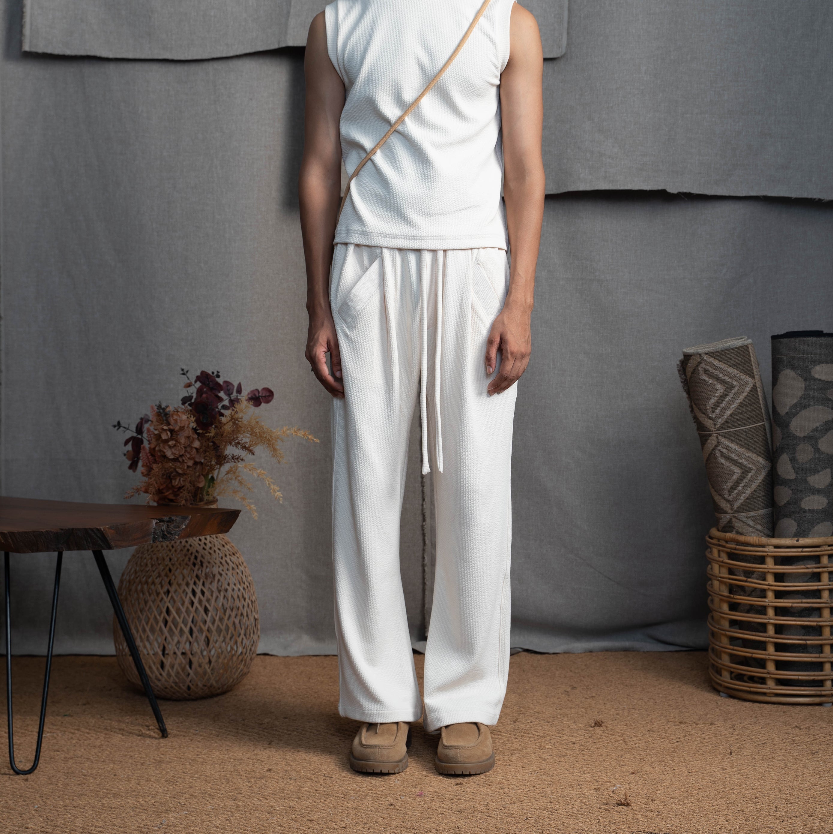 PLEATED CORDS- ALMOND