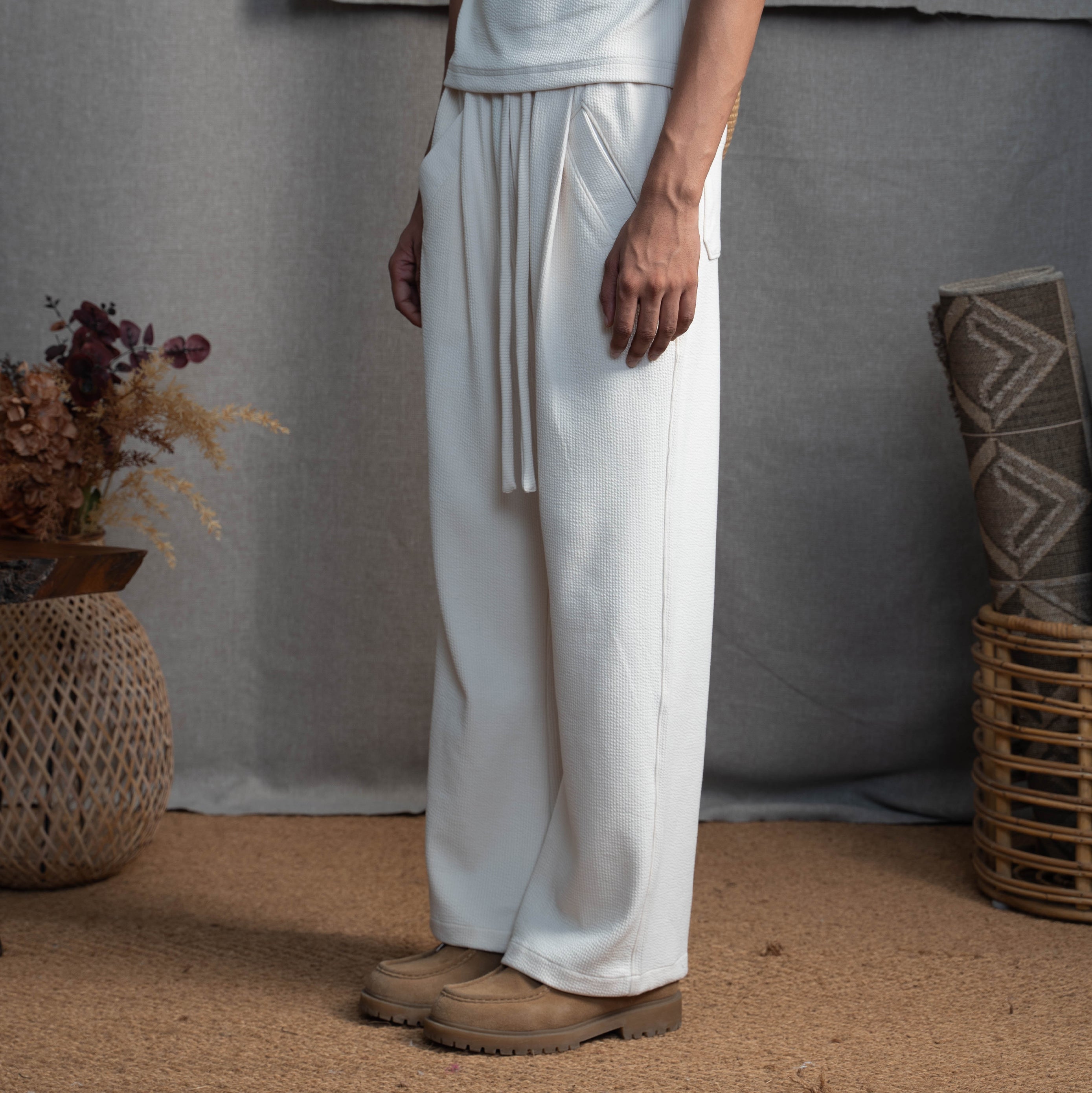 PLEATED CORDS- ALMOND