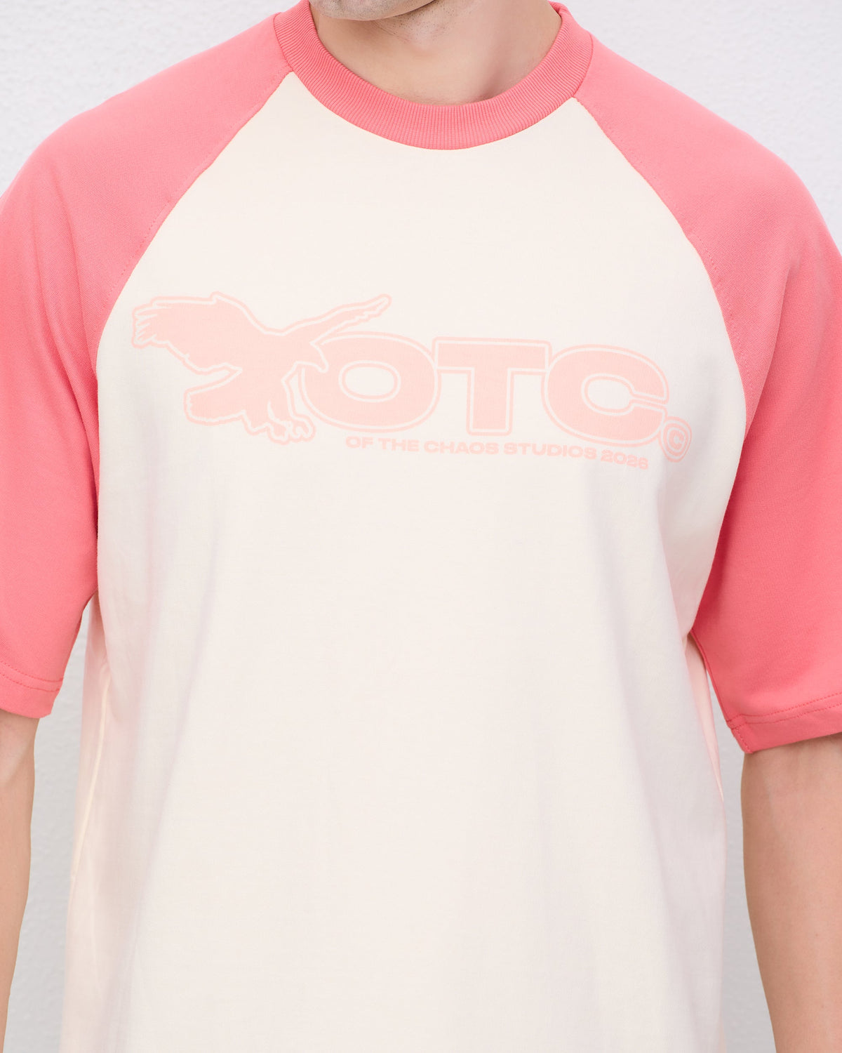 SKYLINE RAGLAN T-SHIRT - OFF-WHITE/CORAL