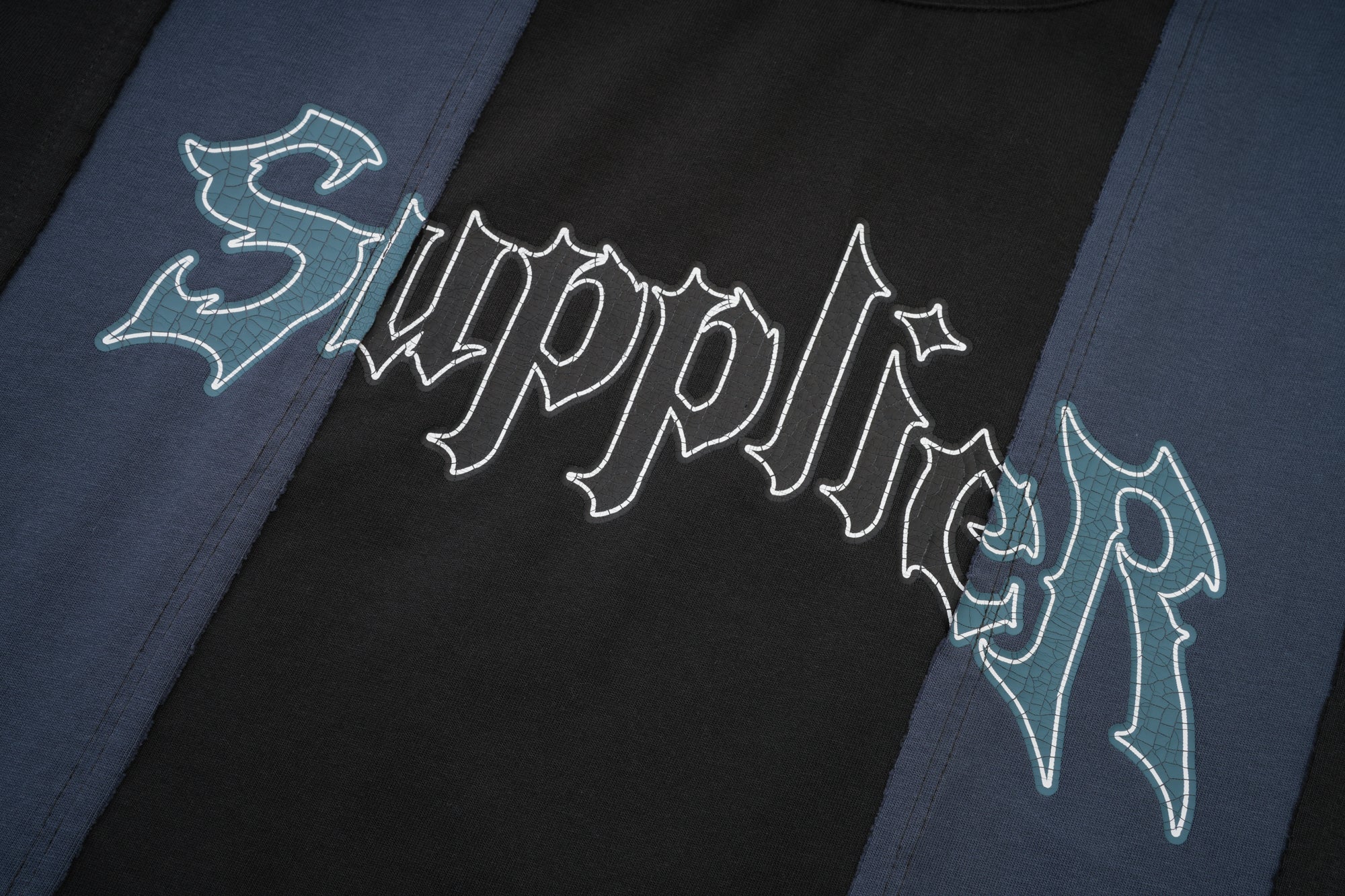 LAYERING IRON LOGO TEE