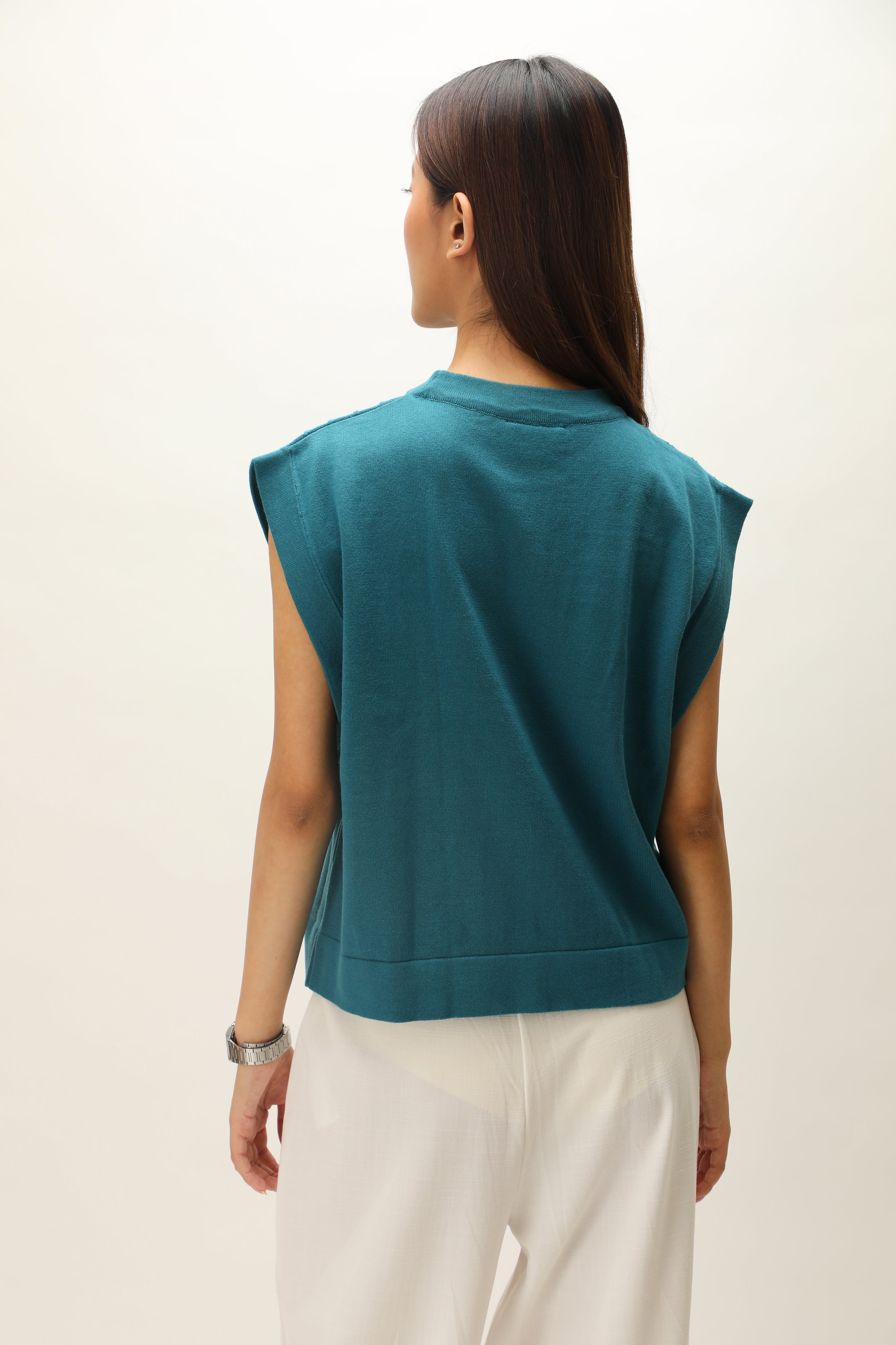 KNIT VEST