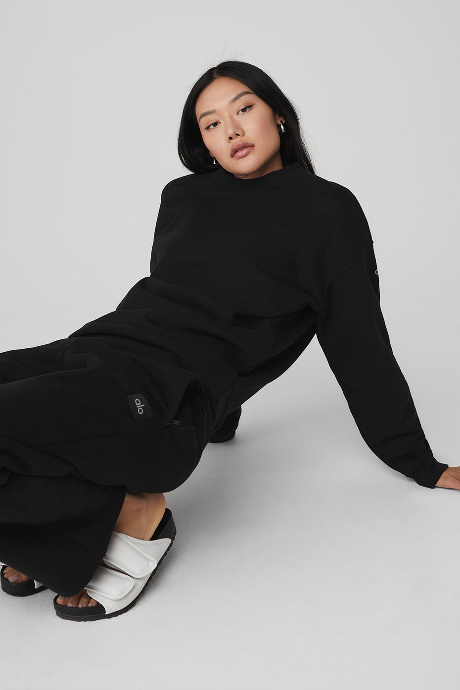 alo Renown Heavy Weight Crew Neck Pullover - Black