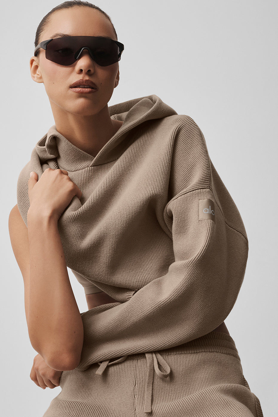 alo Scholar Hooded Sweater - Gravel