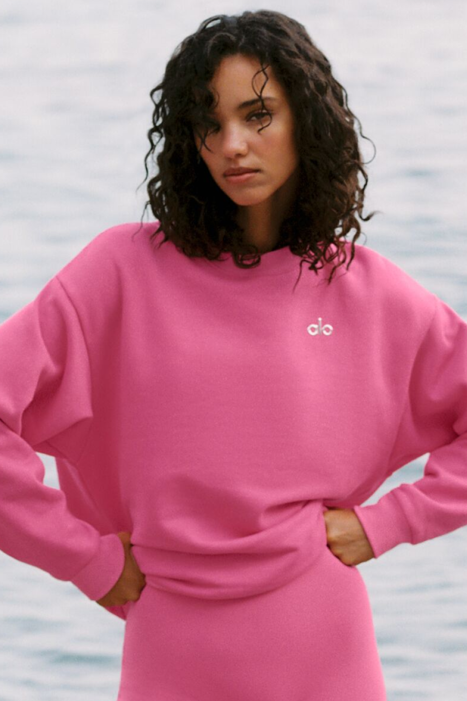 alo Accolade Crew Neck Pullover - Paradise Pink