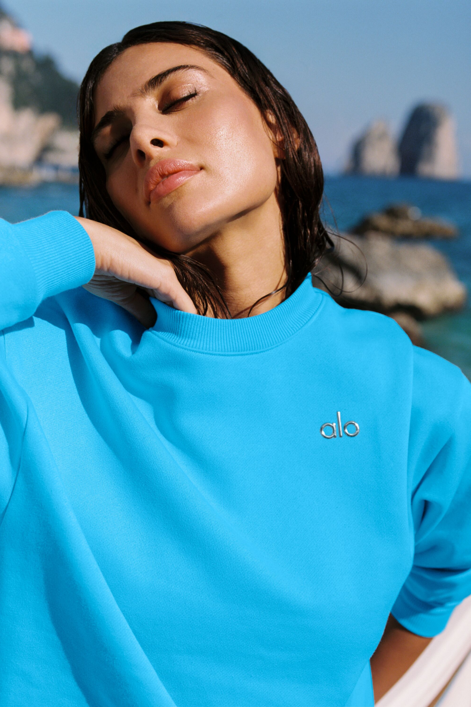 alo Accolade Crew Neck Pullover - Azure Blue