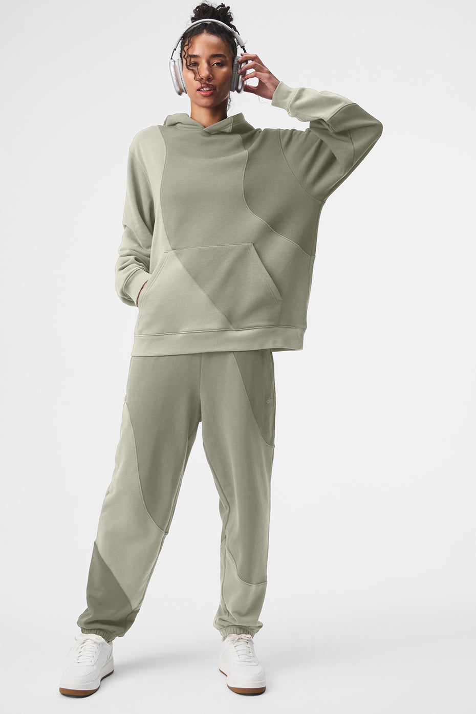 alo Make Waves Hoodie - Limestone Tonal