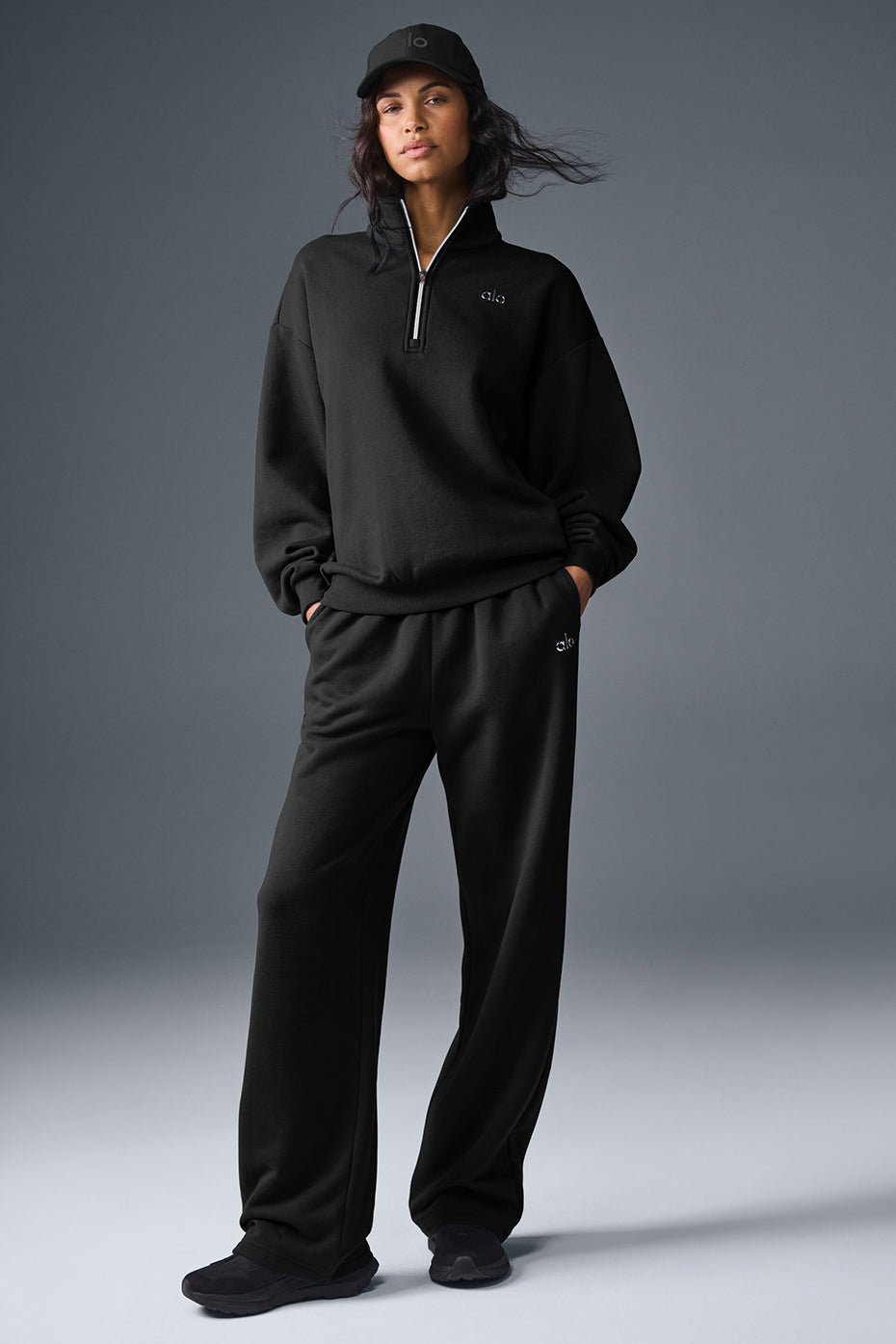alo Accolade 1/4 Zip Pullover - Black