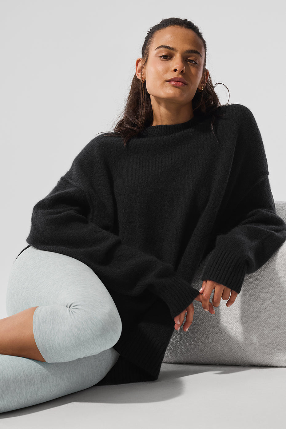 alo Unisex Wool Cashmere New Class Crewneck Sweater - Black