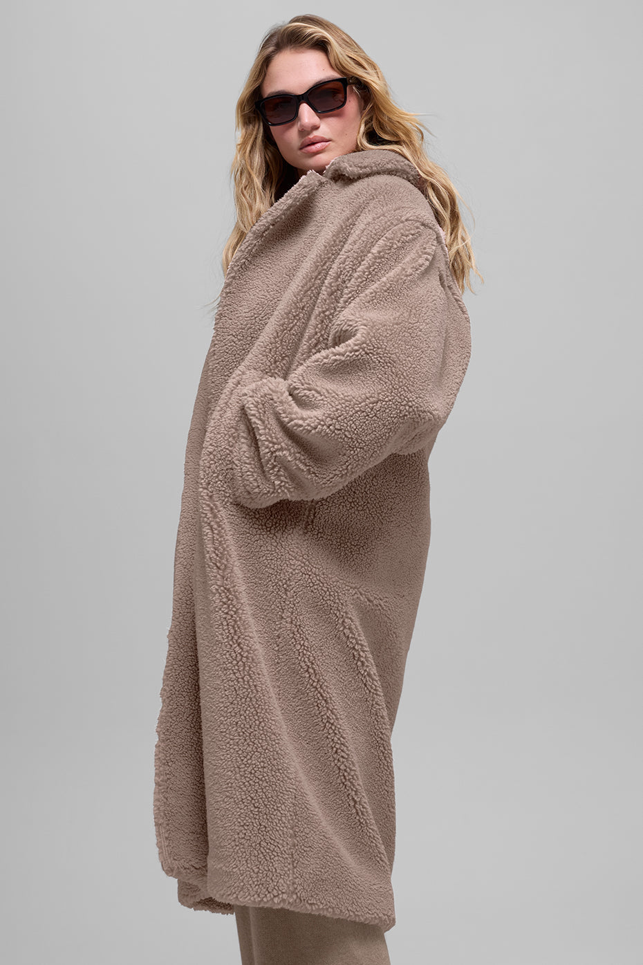 alo Oversized Sherpa Trench - Chai Latte