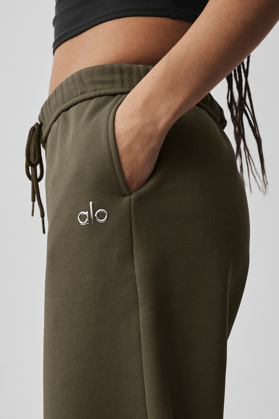 alo Accolade Straight Leg Sweatpant - Olive Tree