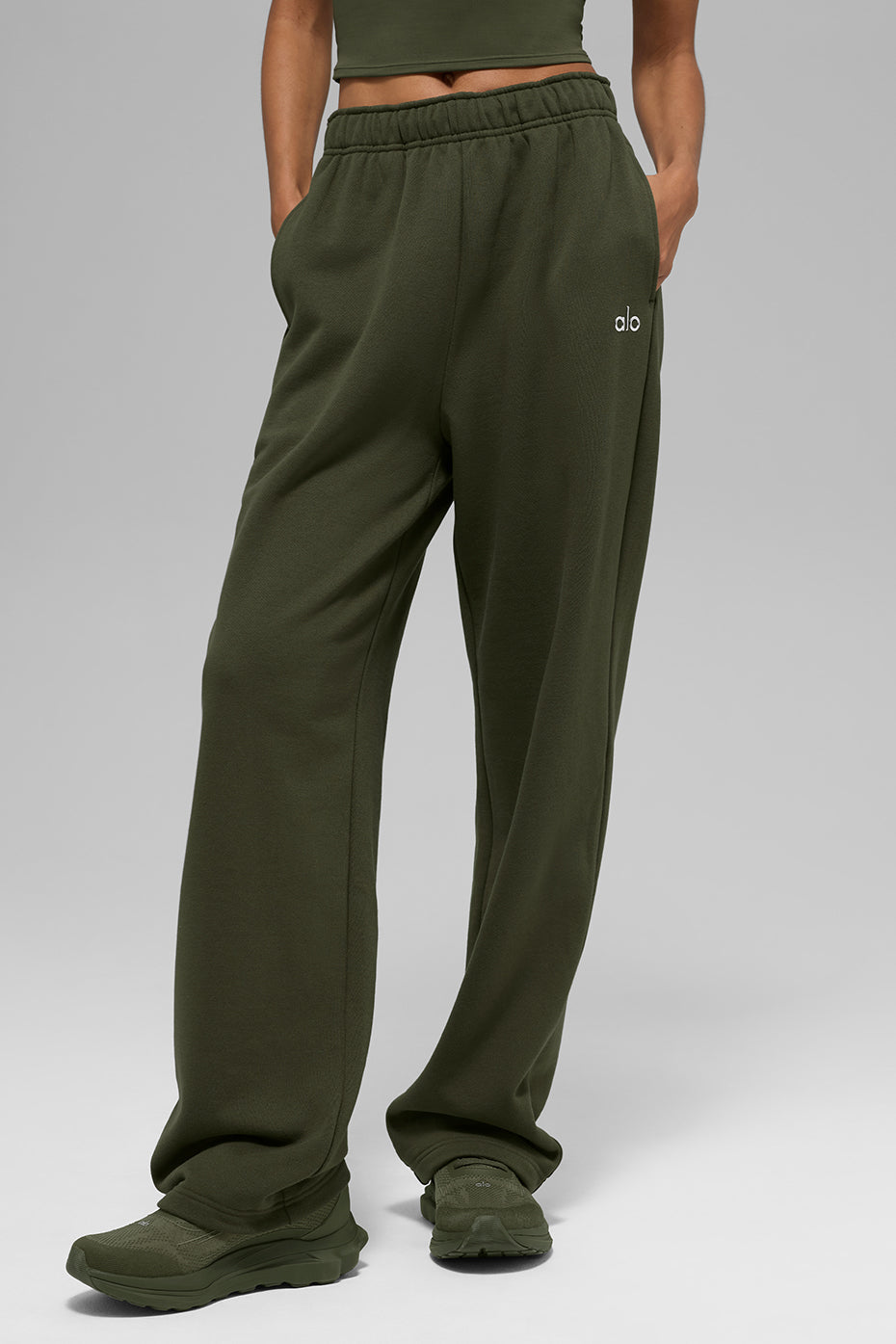 alo Accolade Straight Leg Sweatpant - Green Olive