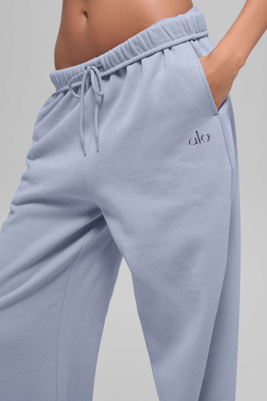 alo Accolade Straight Leg Sweatpant - Winter Frost