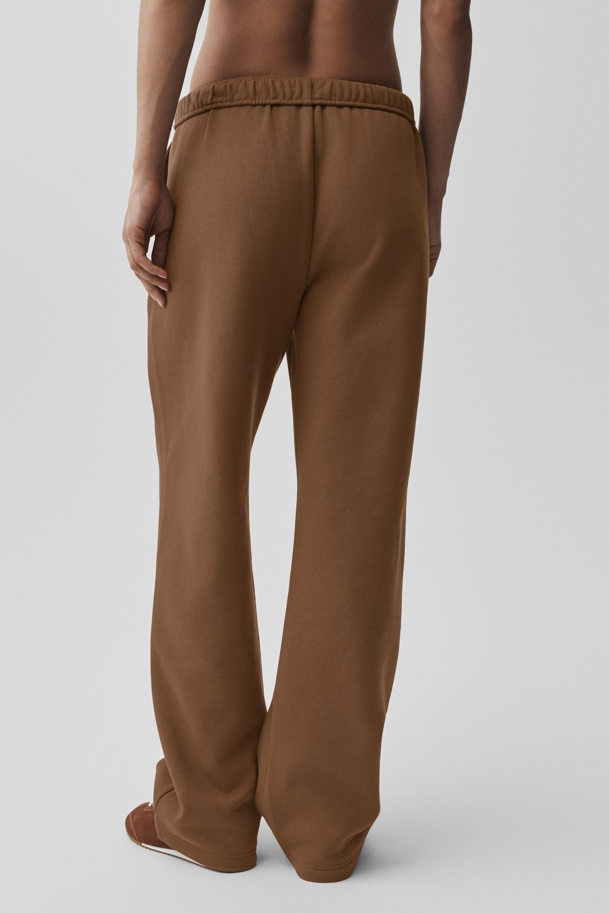 alo Accolade Straight Leg Sweatpant - Sun Kissed Brown