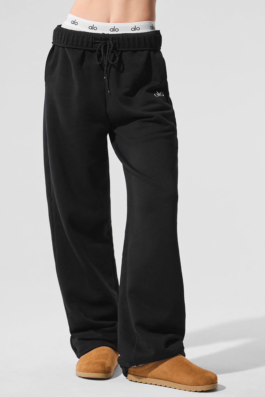 alo Accolade Straight Leg Sweatpant - Black