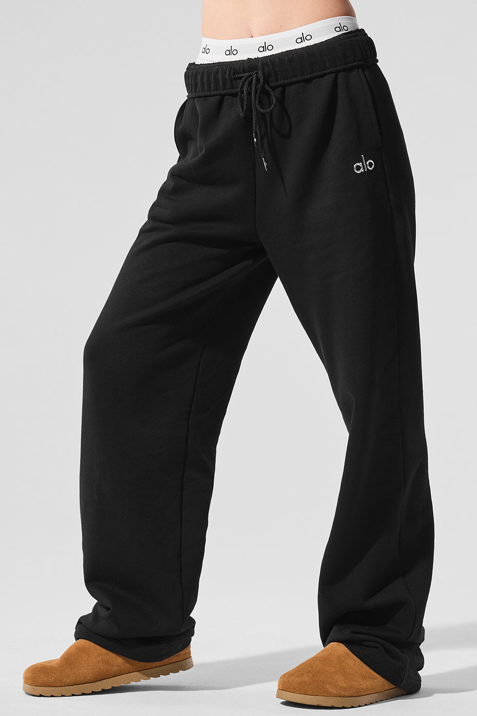 alo Accolade Straight Leg Sweatpant - Black