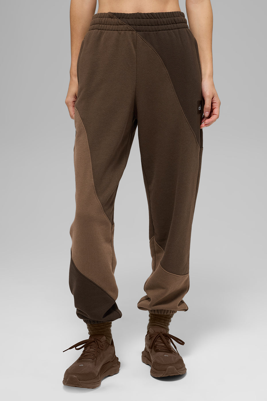 alo Make Waves Sweatpant - Espresso Tonal