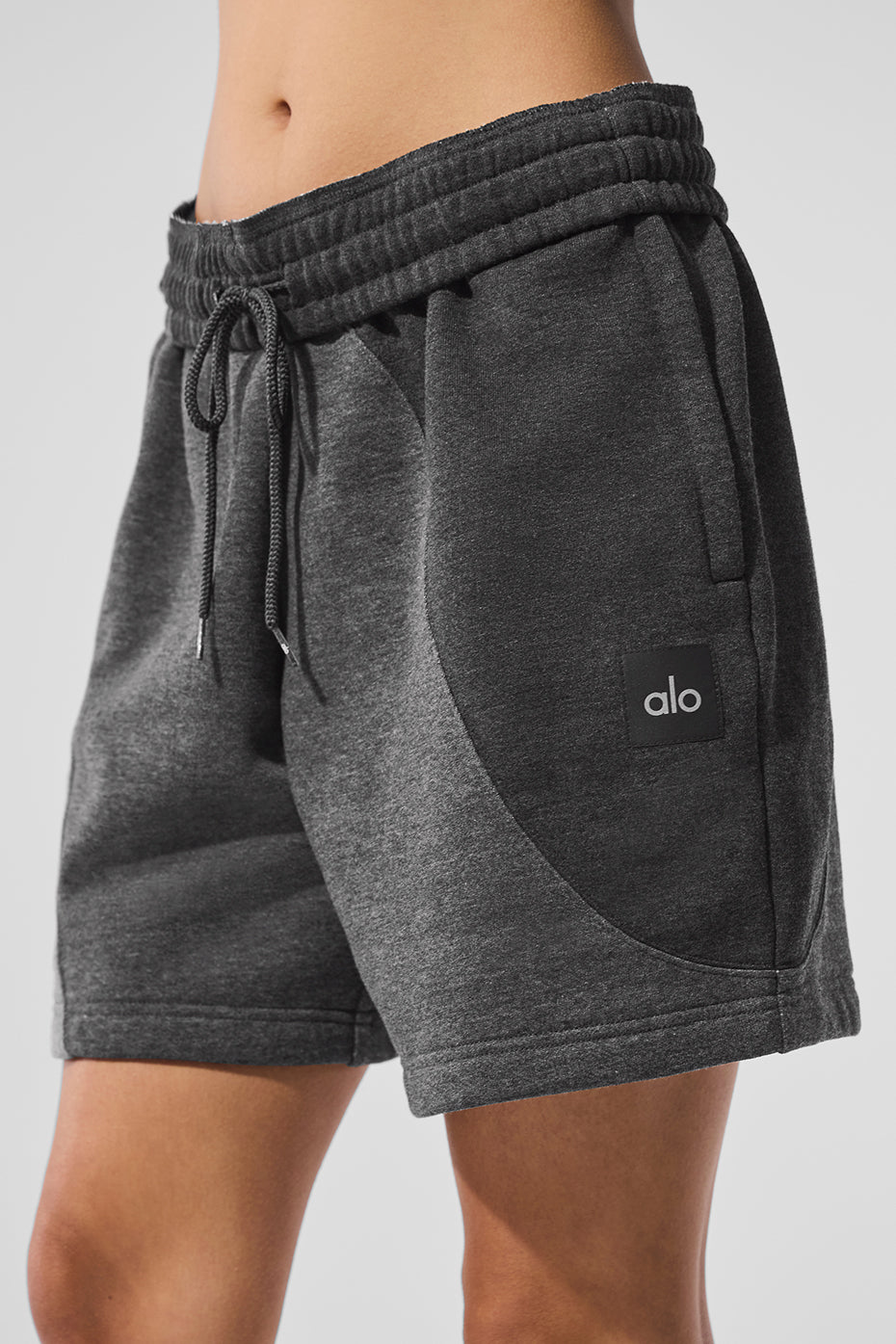 alo 7" Make Waves Short - Dark Heather Grey Tonal