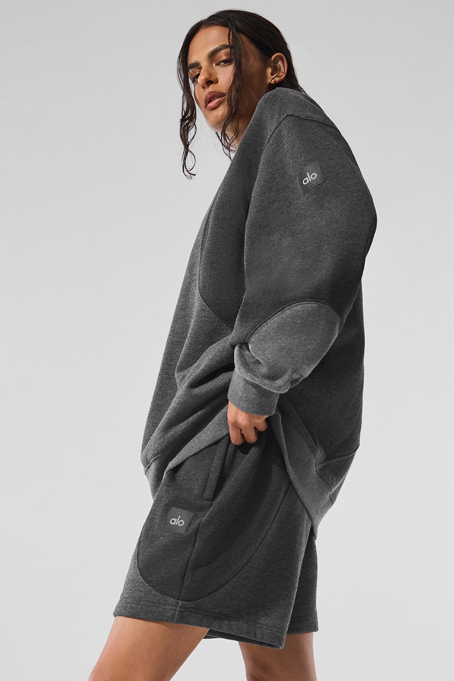 alo 7" Make Waves Short - Dark Heather Grey Tonal