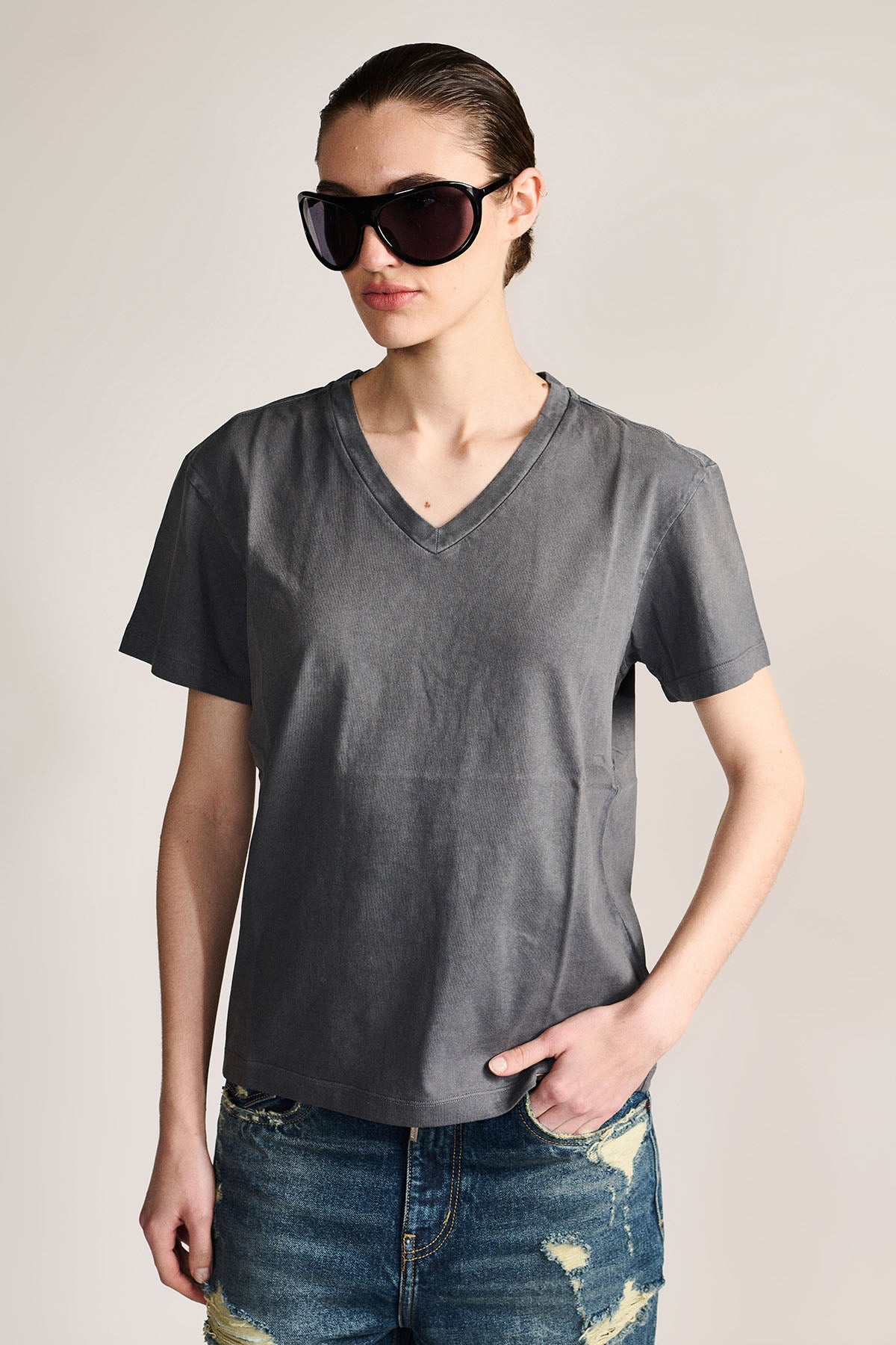 THE SILENCE — V-NECK TEE