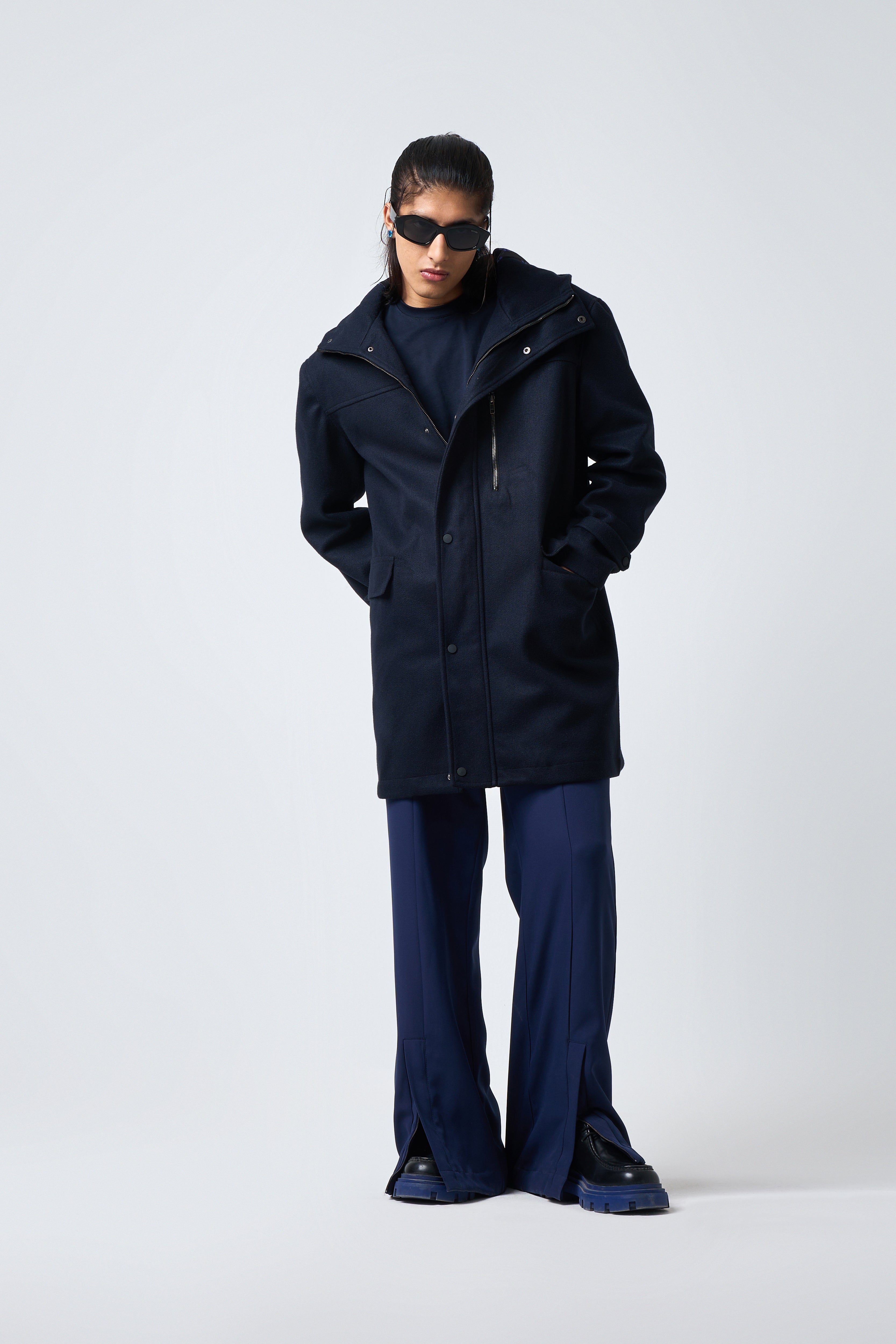 COLD HEART TRENCH COAT (NAVY)