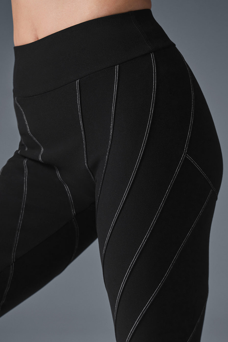 alo Alosoft High-Waist Sunray Legging - Black/White