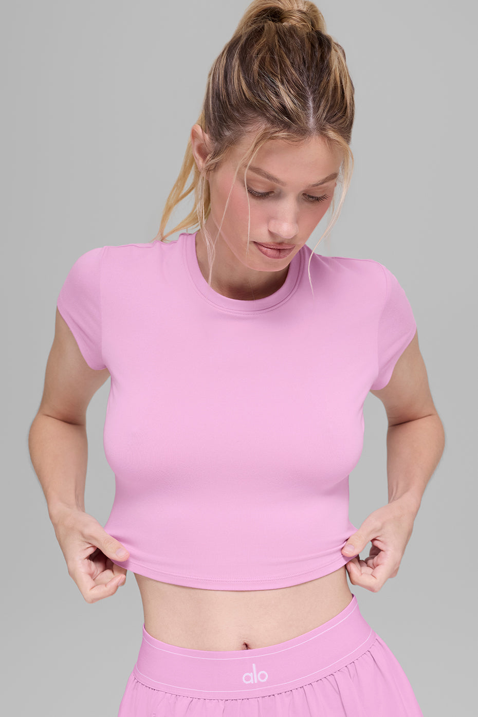 alo Alosoft Crop Finesse Short Sleeve - Candy Heart Pink