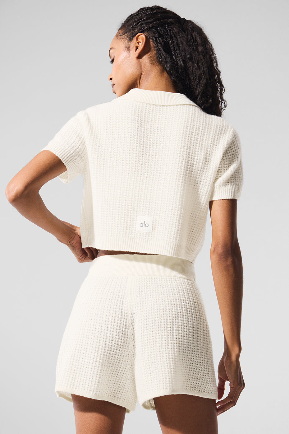 alo Cashmere Plush Waffle Polo Tee - Ivory