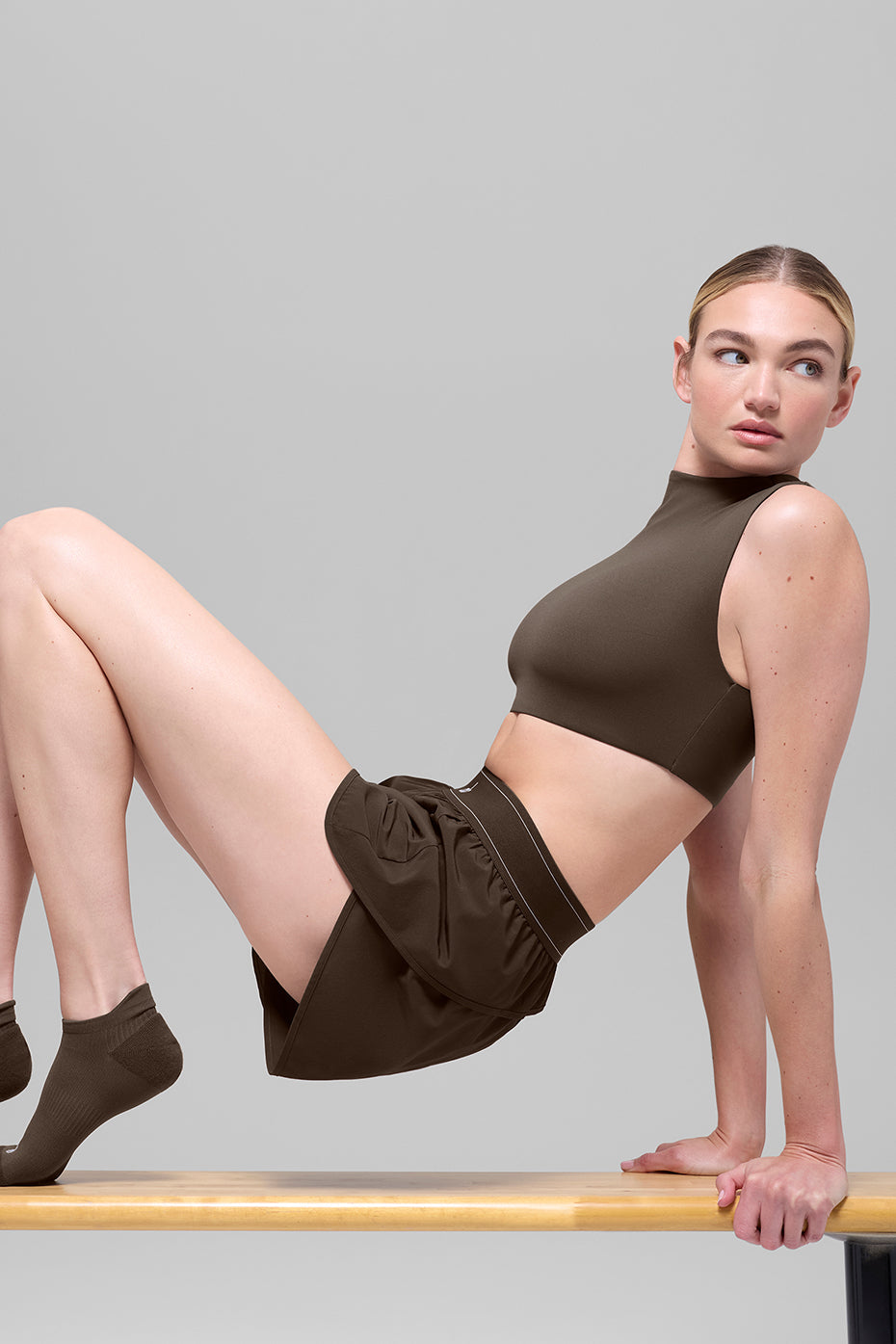 alo ALO Softsculpt Capped Out Short Sleeve - Espresso