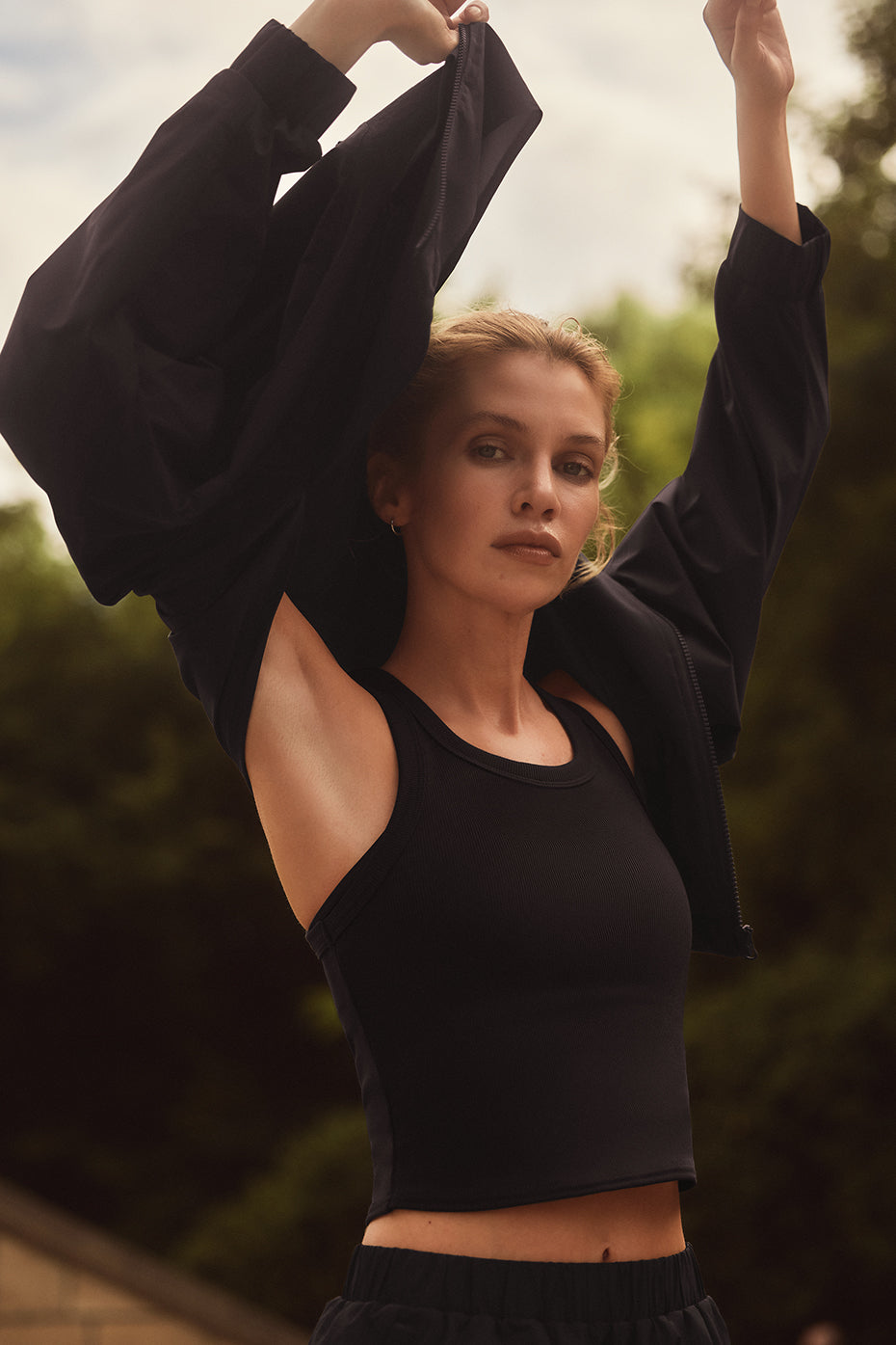 alo Goddess Ribbed Go-To Tank - Black