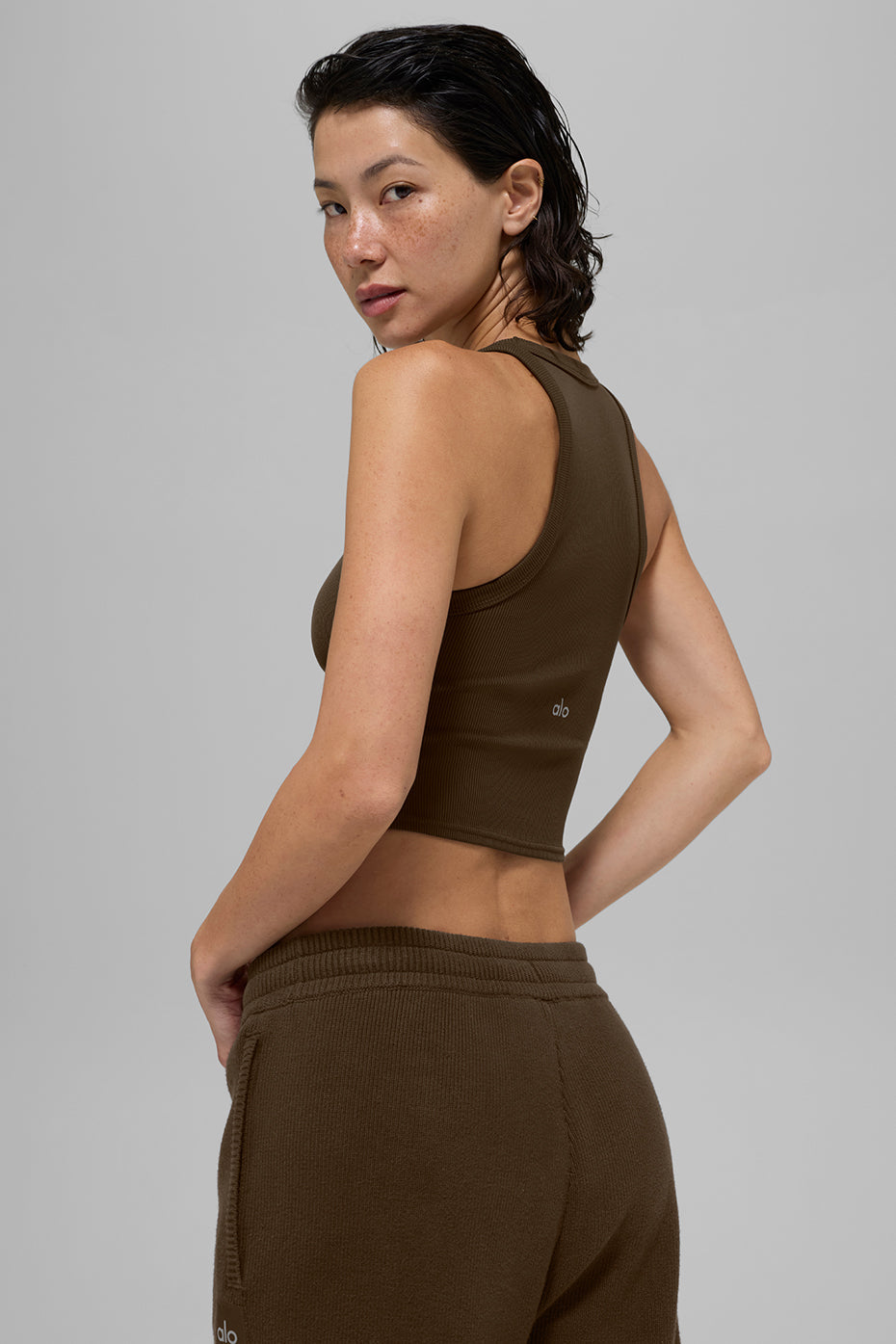 alo Goddess Ribbed Go-To Tank - Espresso
