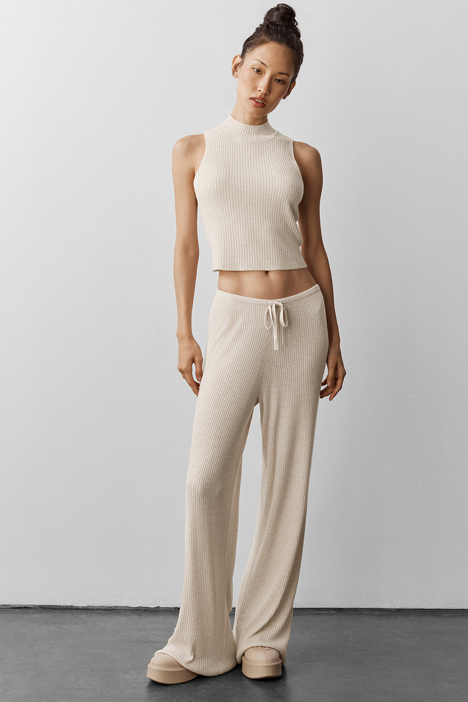 alo Sweater Knit Unwind Sleeveless Top - Oatmeal Heather