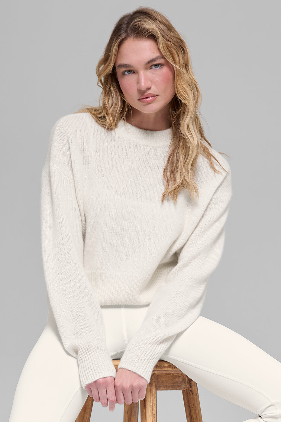 alo Wool Cashmere Cropped New Class Crewneck Sweater - Ivory