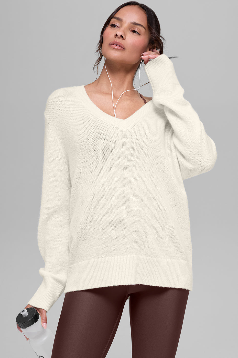alo Wool Cashmere New Class Oversized V-Neck Sweater - Ivory