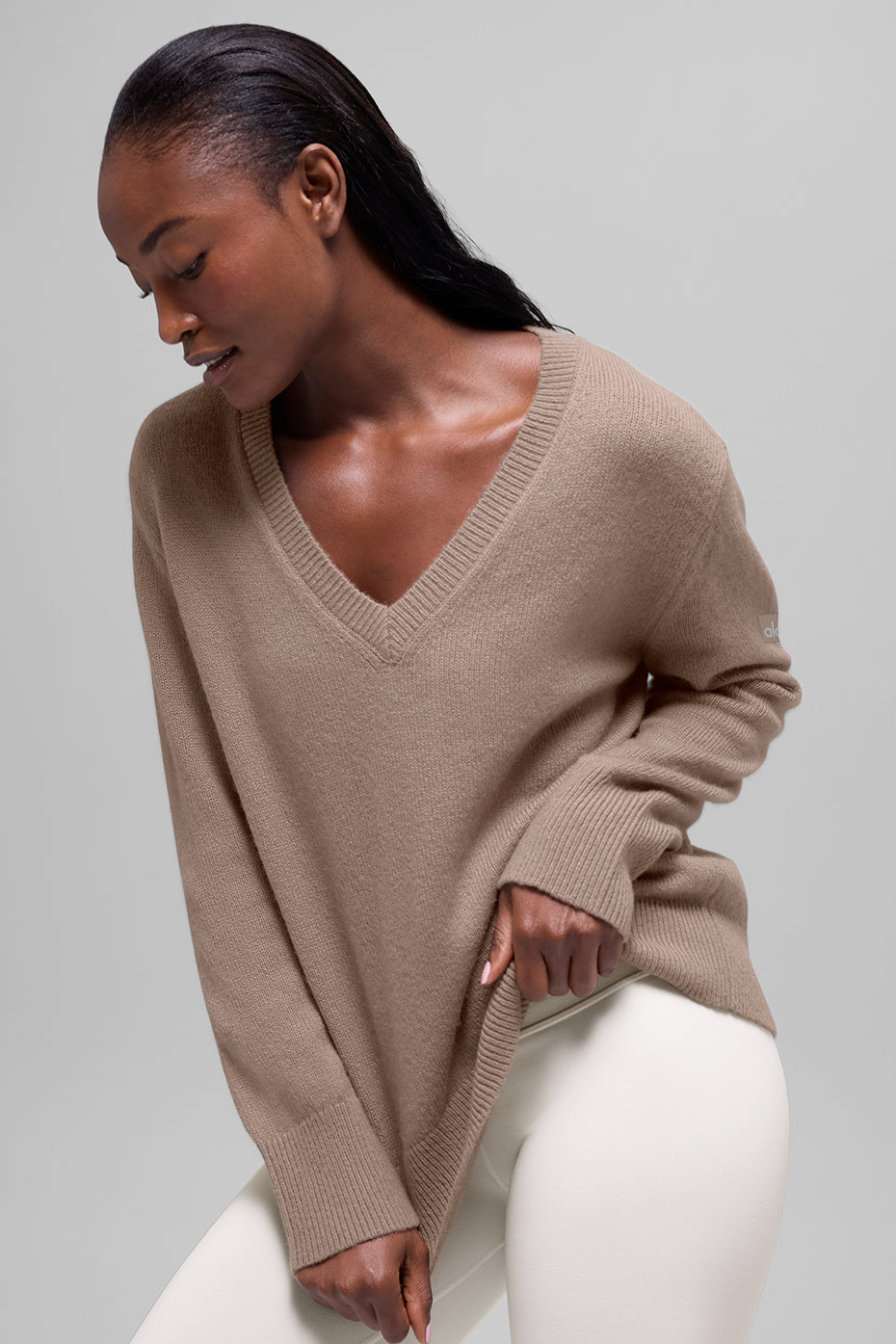alo Wool Cashmere New Class Oversized V-Neck Sweater - Chai Latte