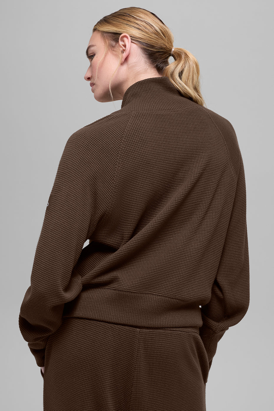 alo Waffle Weekend Escape Mock Neck Long Sleeve - Espresso