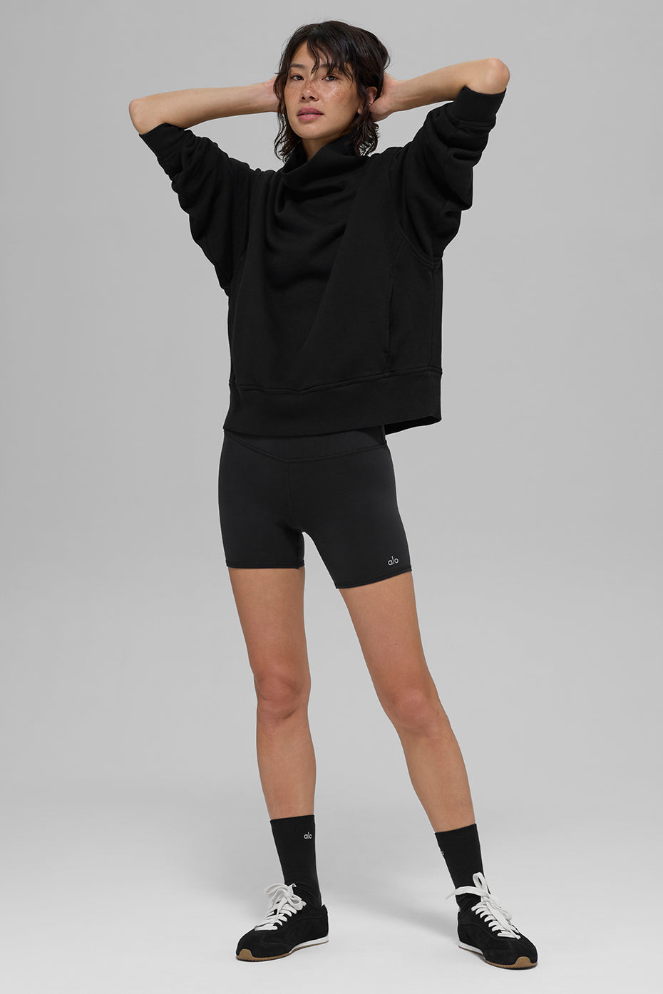 alo Hazy Mock Neck Pullover - Black