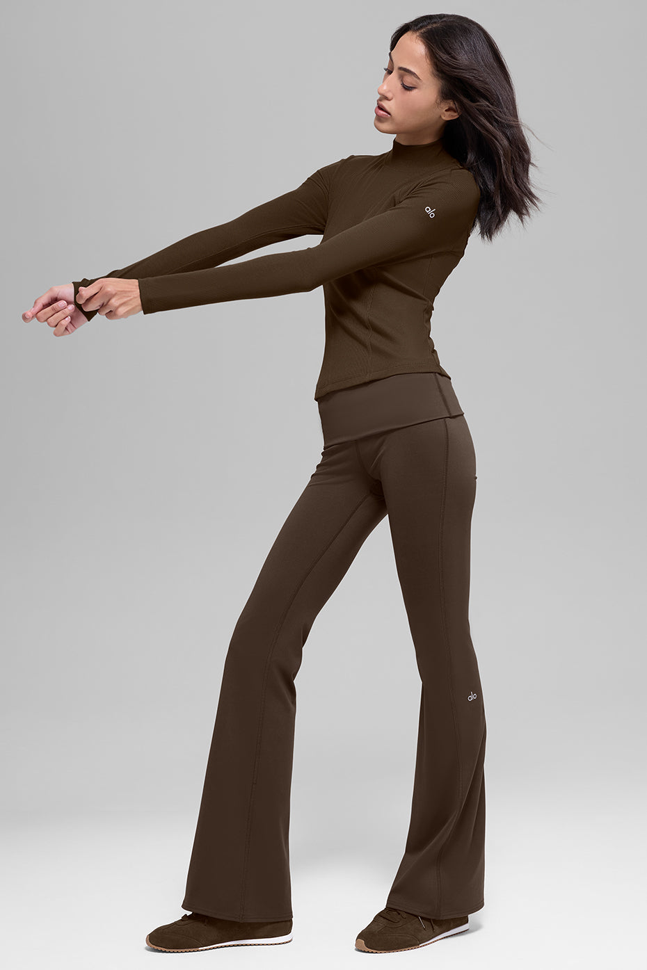 alo Ribbed Mesmerize Mock Neck Long Sleeve - Espresso