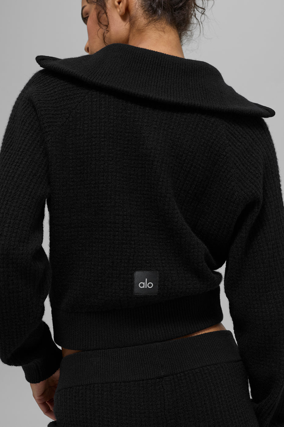 alo Cashmere Plush Waffle 1/4 Zip Pullover - Black