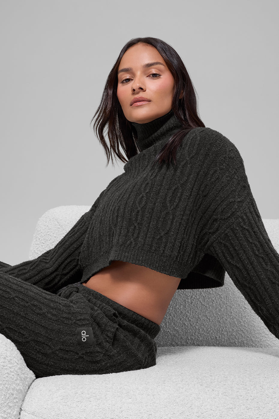 alo Cable Knit Cropped Winter Bliss Turtleneck Long Sleeve - Dark Heather Grey