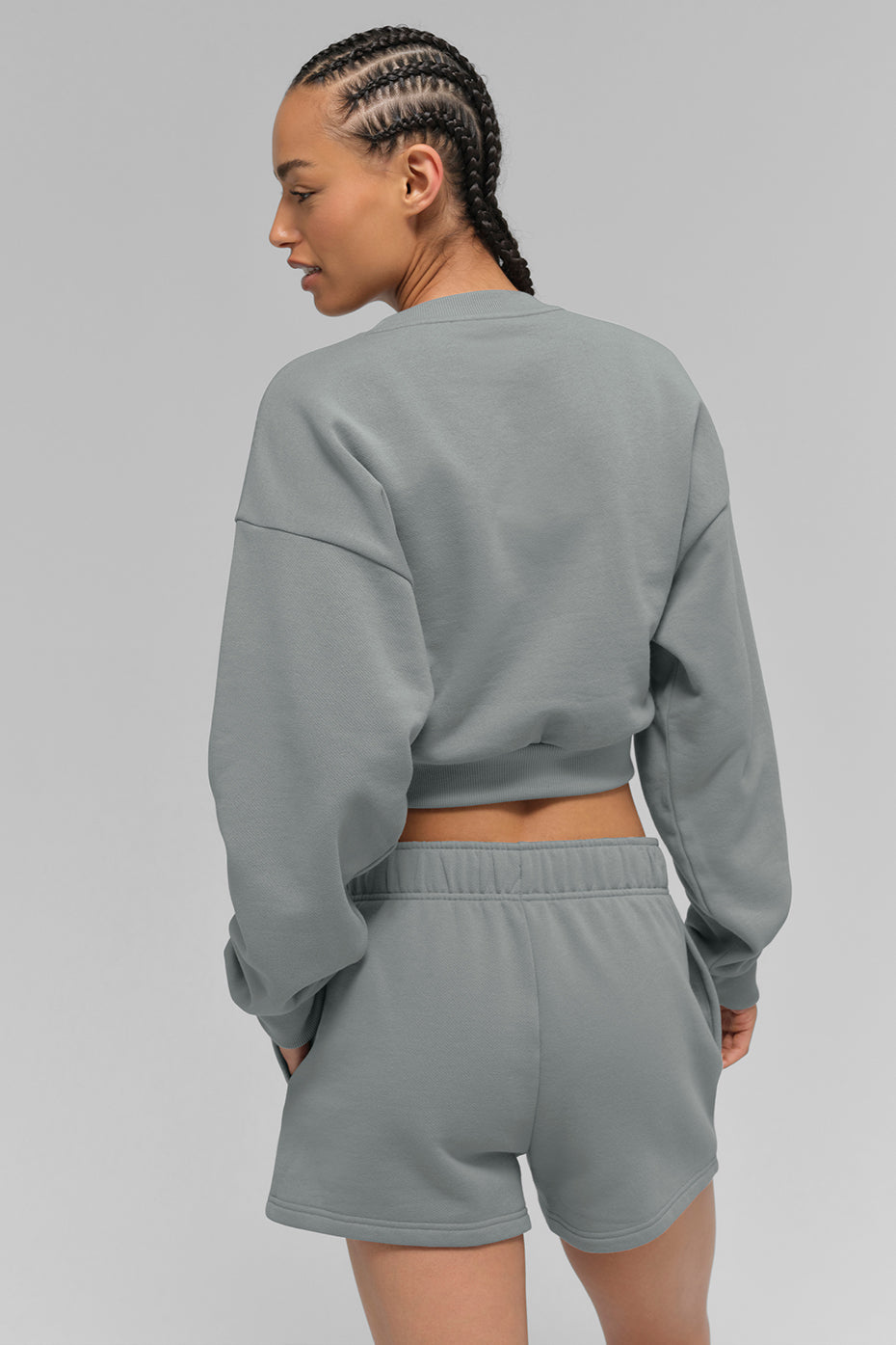 alo Cropped Accolade Crewneck - Lunar Grey