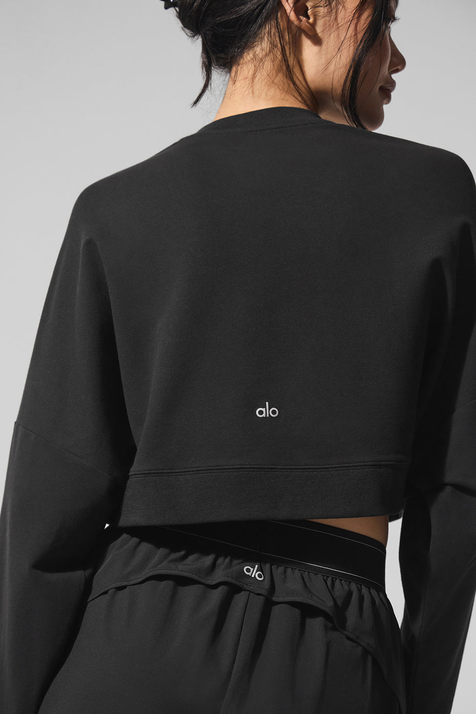 alo Cropped Sway Crew Neck Pullover - Black