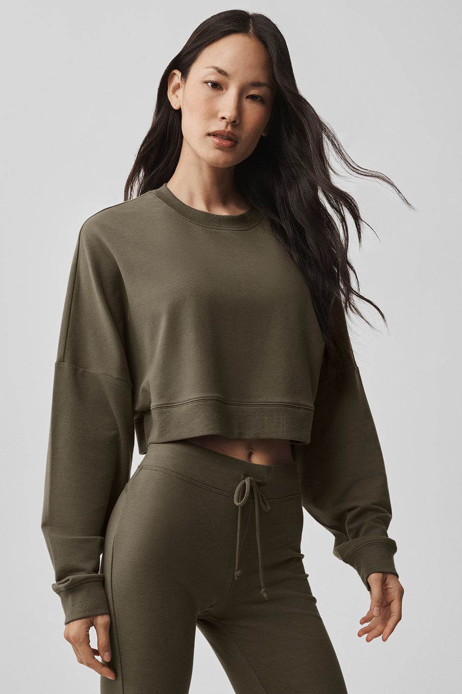 alo Cropped Sway Crew Neck Pullover - Olive Tree