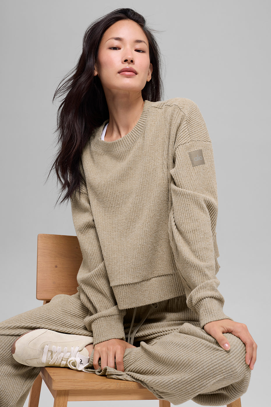 alo Muse Crew Neck Pullover - Gravel Heather